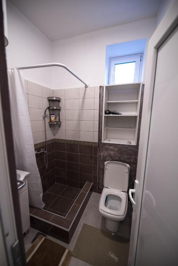 Hostel Evropa Nikšić Exteriör bild
