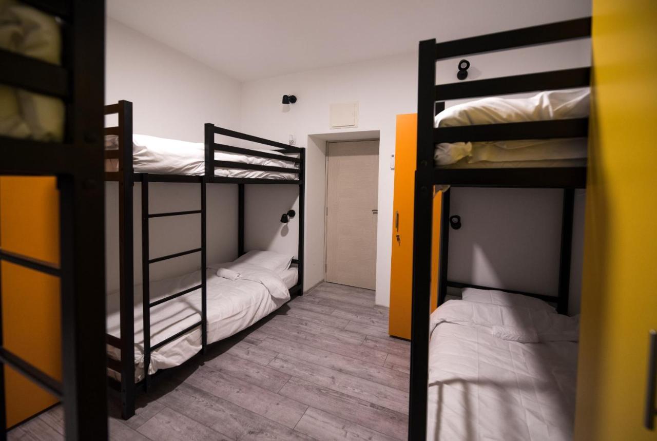 Hostel Evropa Nikšić Exteriör bild