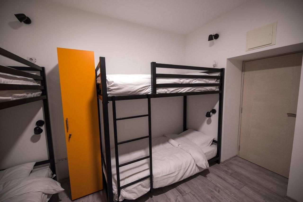 Hostel Evropa Nikšić Exteriör bild