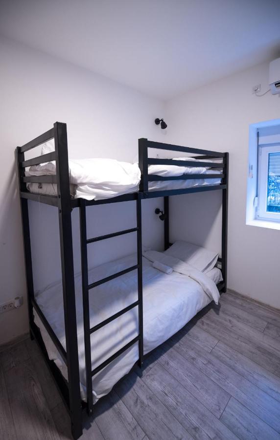 Hostel Evropa Nikšić Exteriör bild